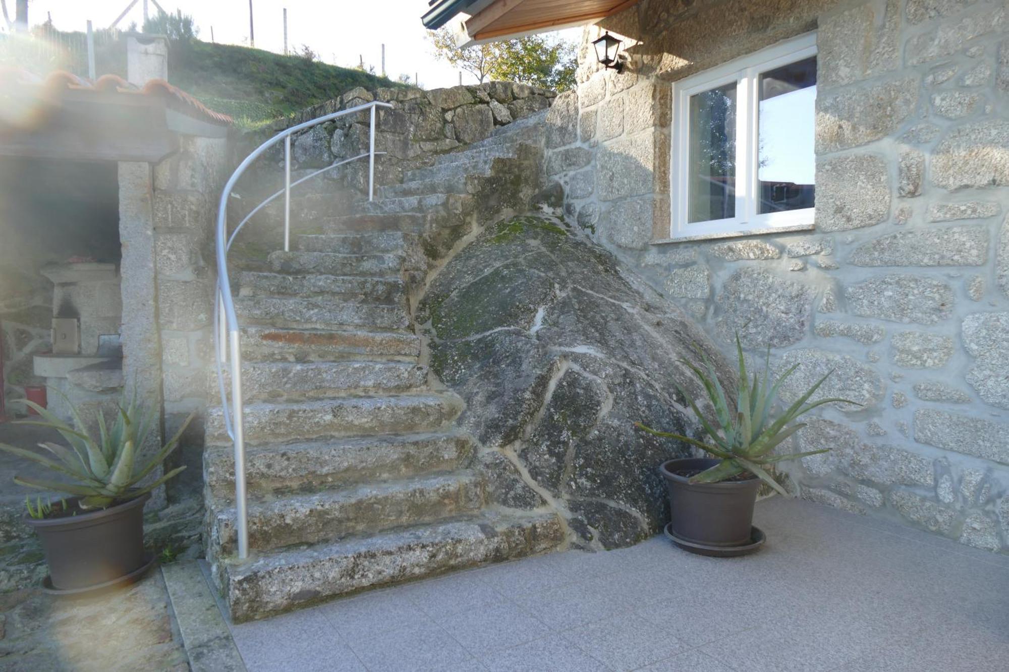 Casa Nos Penedos Guest House Arcos de Valdevez Bagian luar foto